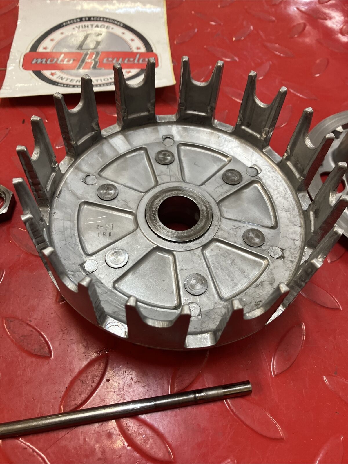 Suzuki RM125 1985 complete clutch basket hub pressure plate 1984 21200-14103