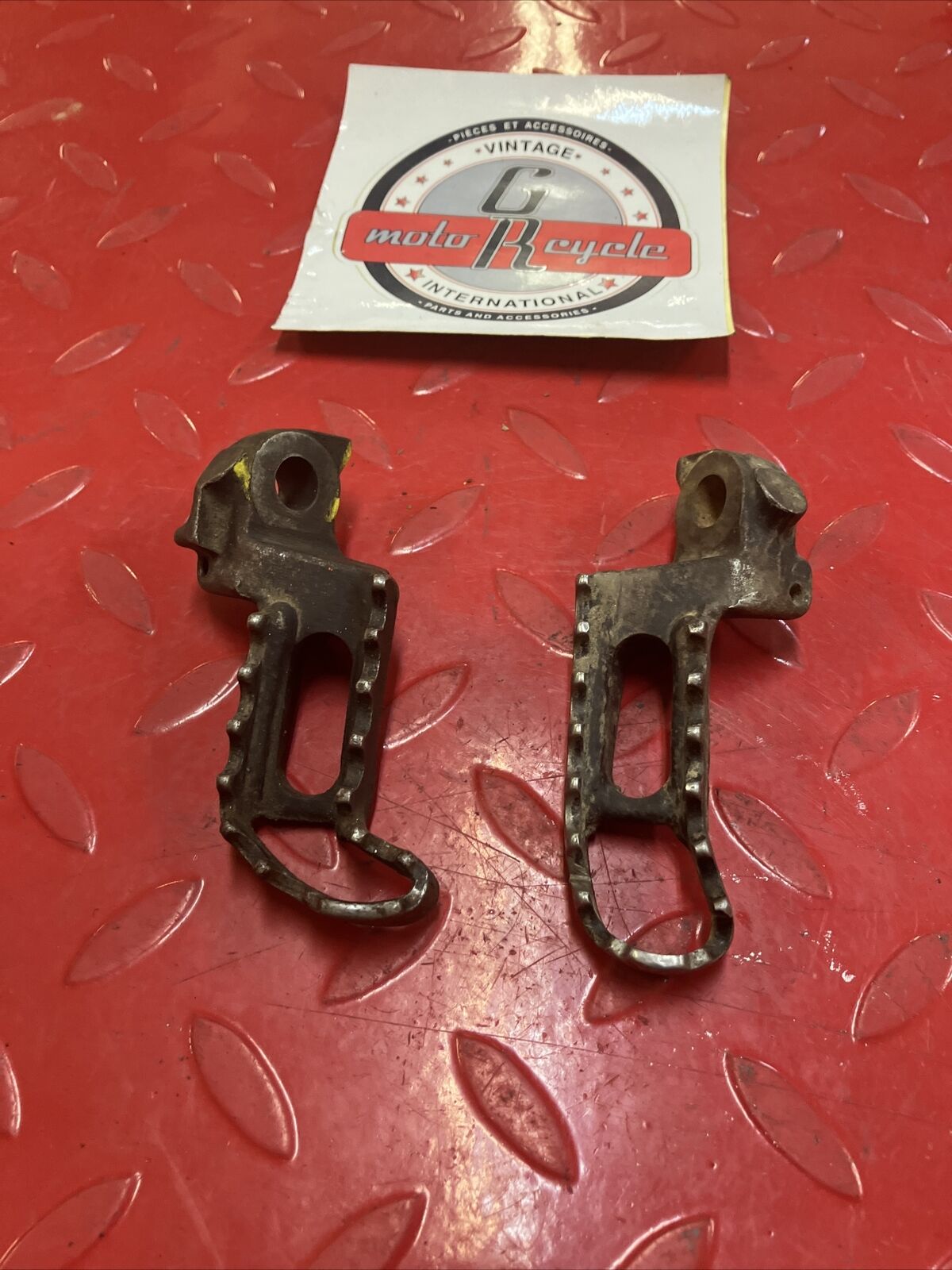 Honda CR250R 1986 Left right footpeg foot peg rest CR500R 50616-KS7-000