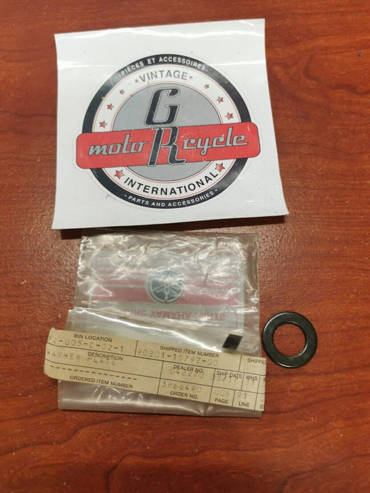 NOS YAMAHA DT1 RT1 YZ360 PLATE WASHER 90201-15797-00 Y72