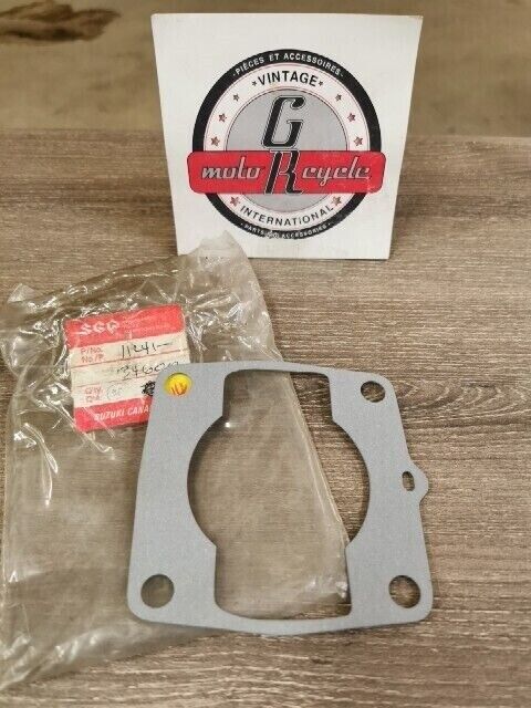 NOS SUZUKI GT550 1973 - 1977 GASKET CYLINDER 11241-34600 S43
