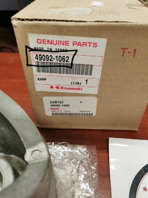 NOS Kawasaki 1999 - 2002 KVF400 DRIVE CONVERTER RAMP 49092-1062 K37