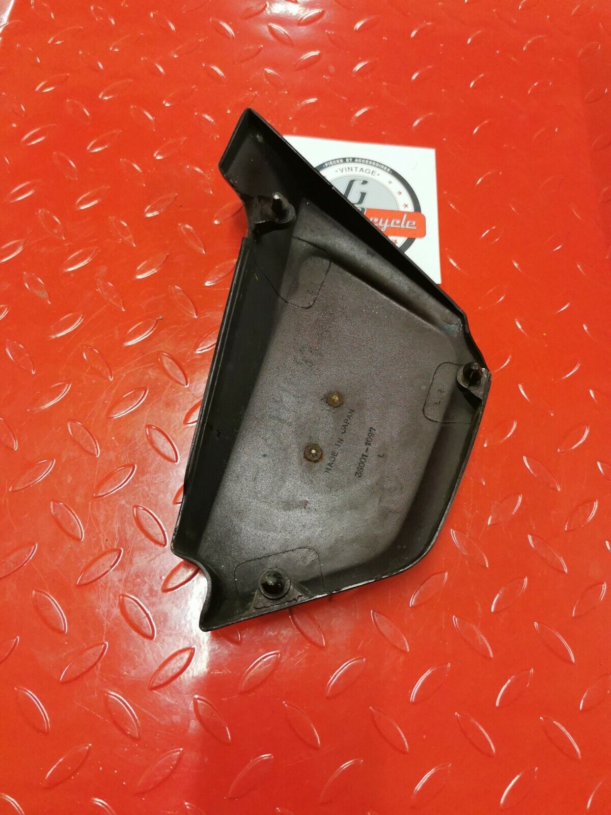 Kawasaki KZ550 LTD 1983 left side cover panel fairing