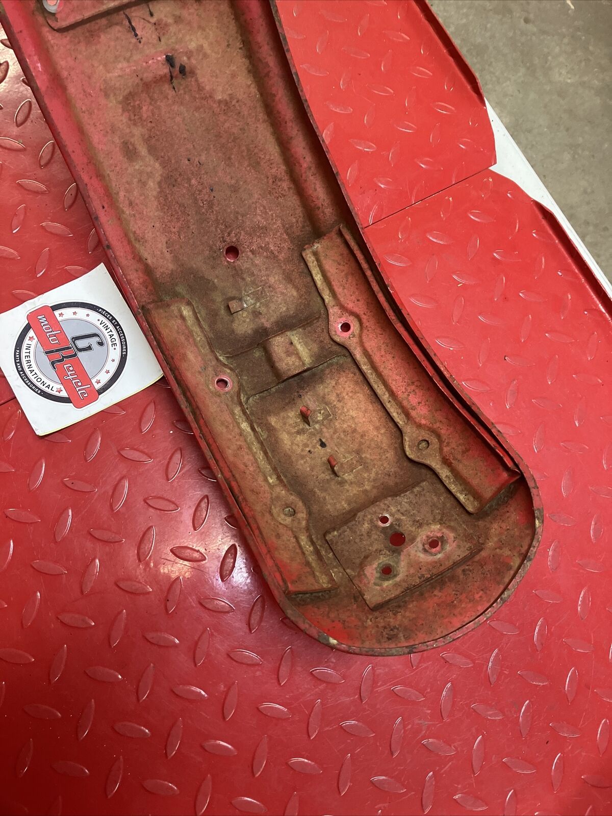 Suzuki RV90 1976 rear fender