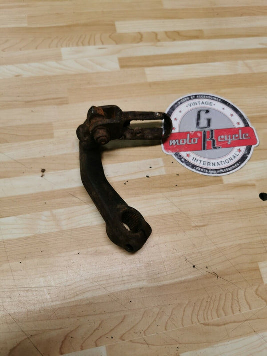 Yamaha DT250 1976 left footpeg footrest foot peg rest bracket 498-27412-00-00