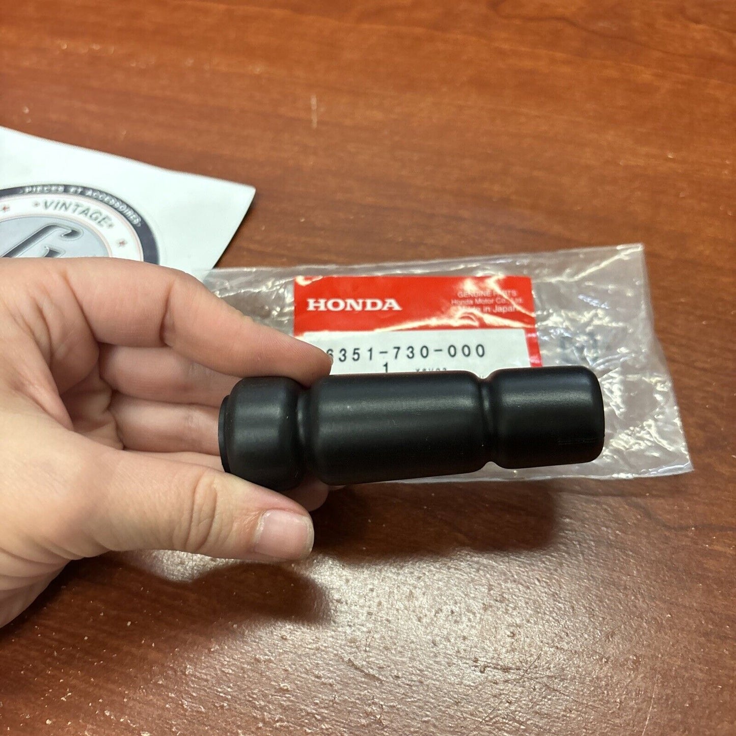 NOS Honda HS1132 HS35 HS55 HS70 HS80 CHUTE HANDLE GRIP 76351-730-000 H164