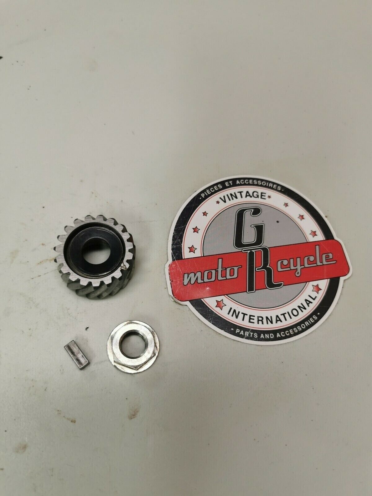 Yamaha DT100 1976 crankshaft primary drive gear