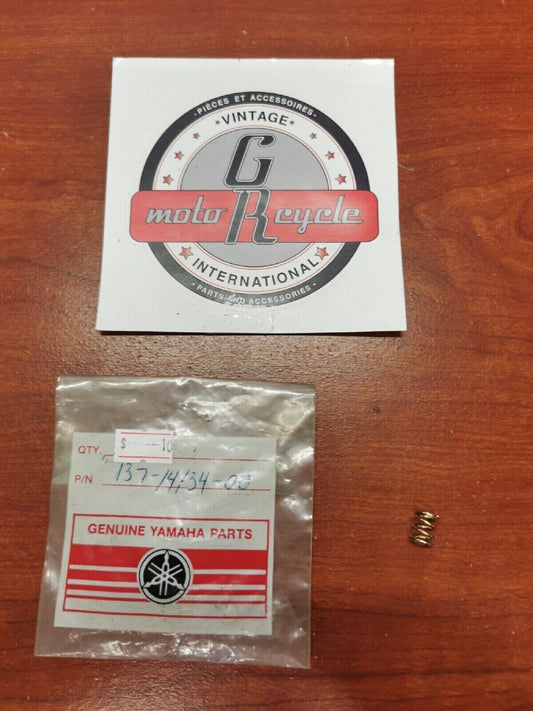 NOS Yamaha AIR ADJUSTING SPRING 137-14134-00-00 Y68