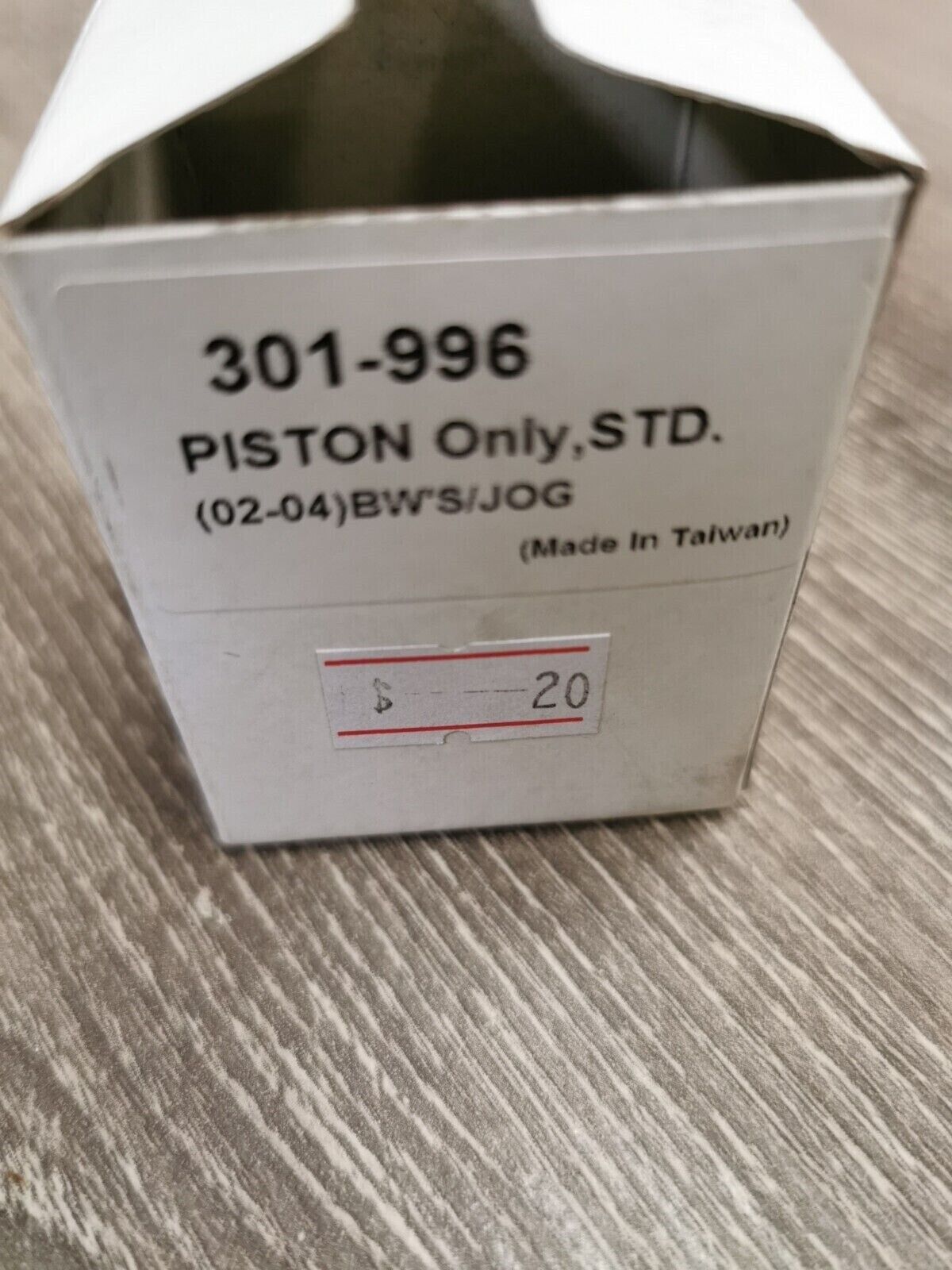 NOS APRILIA BWS YAMAHA JOG 2002 - 2004 PISTON STD 301-996 J33