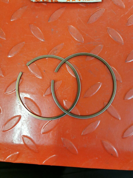 NEW NOS SUZUKI RM370 1976 1977 RING SET PISTON B 12140-41211 S11