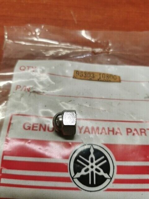 NOS Yamaha XVZ12 XVZ13 XV250 CROWN NUT 95303-10800-00 SUB 95380-10800-00 Y129
