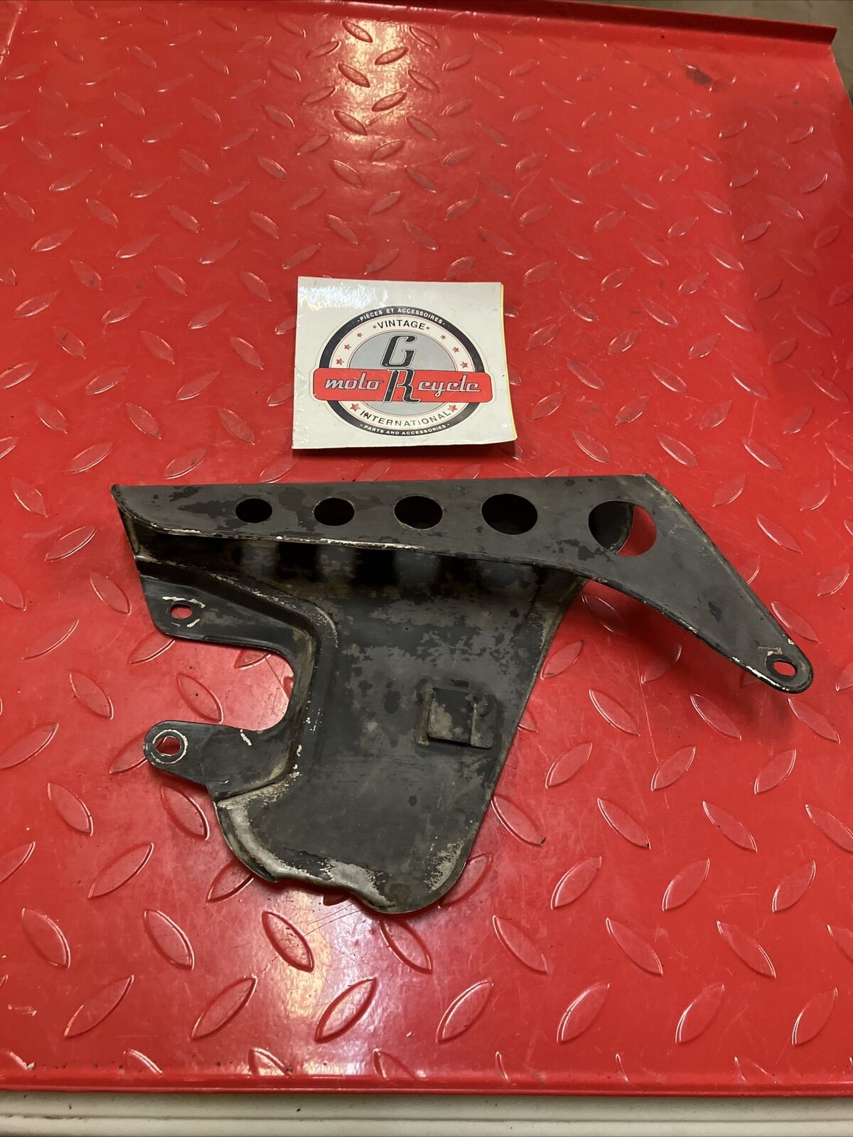 Kawasaki G5 1972 chain case guard