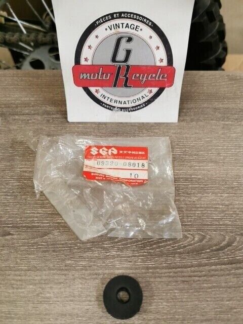 NEW NOS SUZUKI GV1400GD LTA750XZ GSF1200S CUSHION 09320-08018 S37