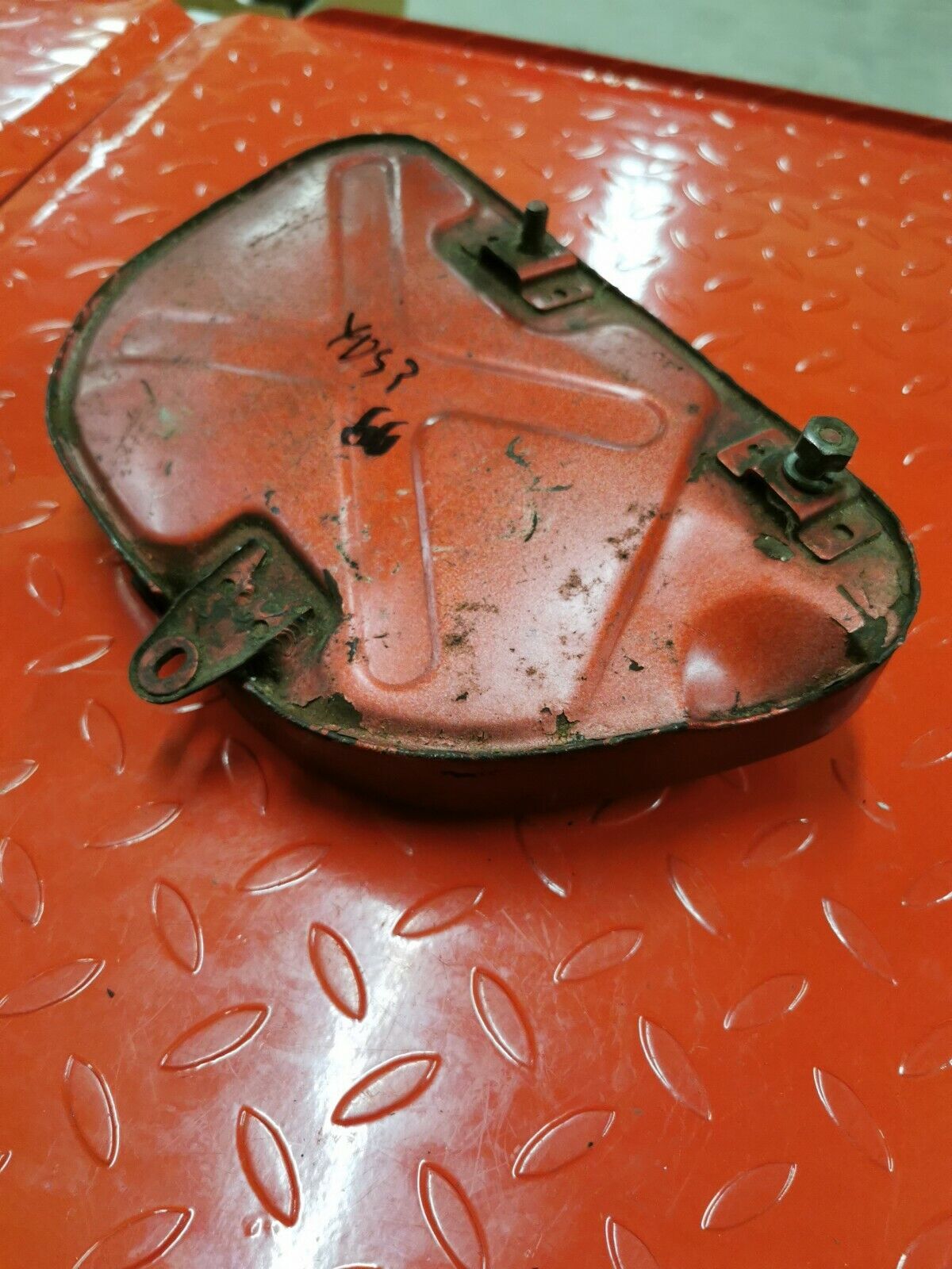 Yamaha YDS3 1966 oil tank YM1
