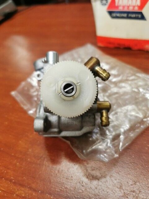 NOS Yamaha 1974 1975 GS250 OIL PUMP 897-13101-00-00 Y130