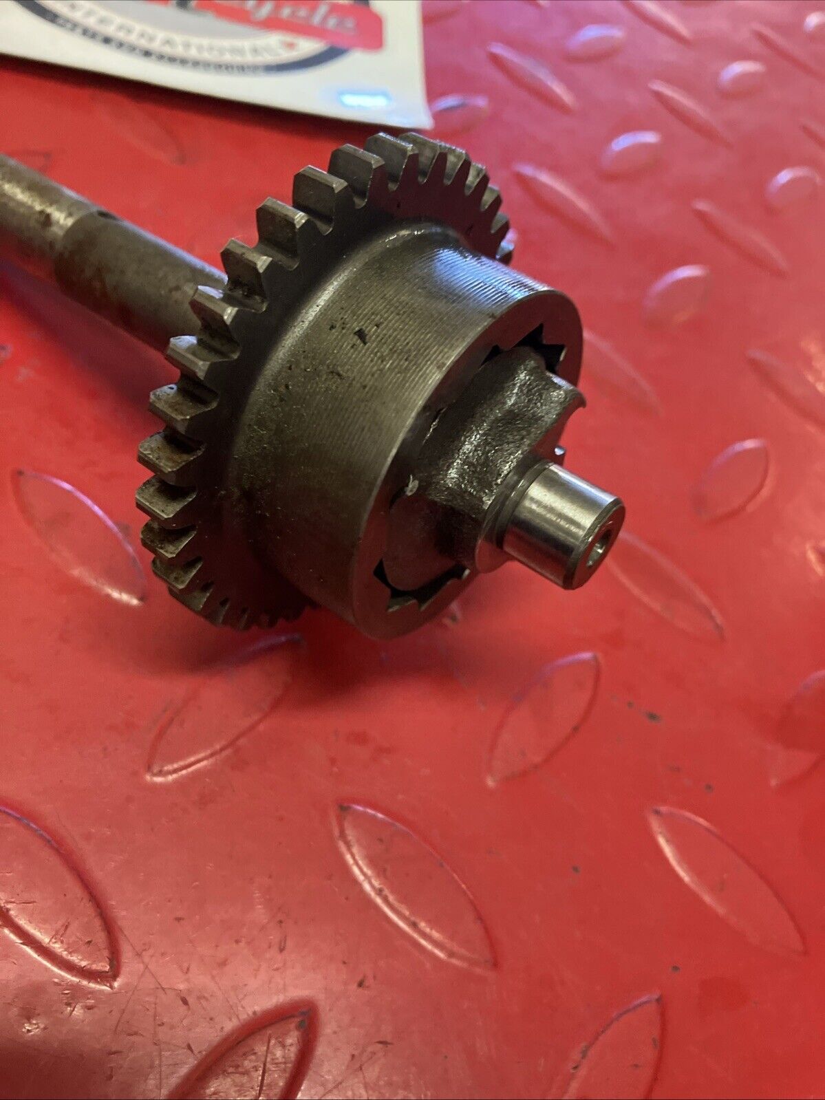 Kawasaki G5 1972 kickstarter kick starter spindle shaft gear 2
