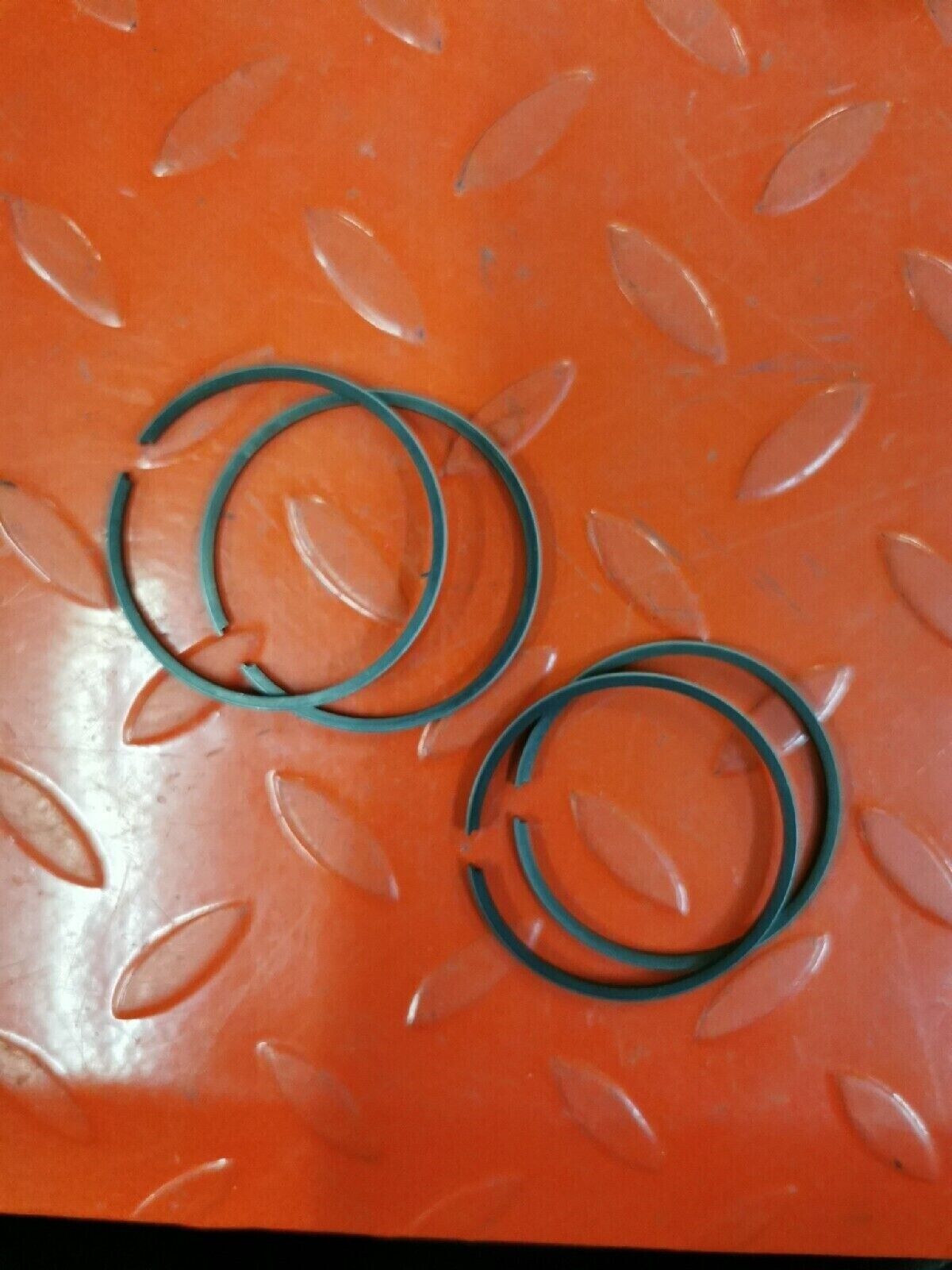 NOS SUZUKI T20 TC250 1969 PISTON RING SET 12140-11012 S11
