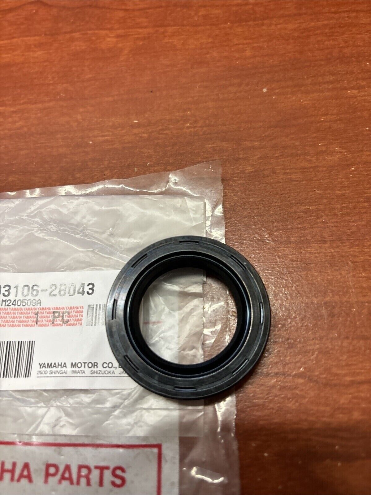 NOS Yamaha AS2C BT1100 FJR1300 OIL SEAL 93106-28043-00 SUB 93102-28021-00 Y180