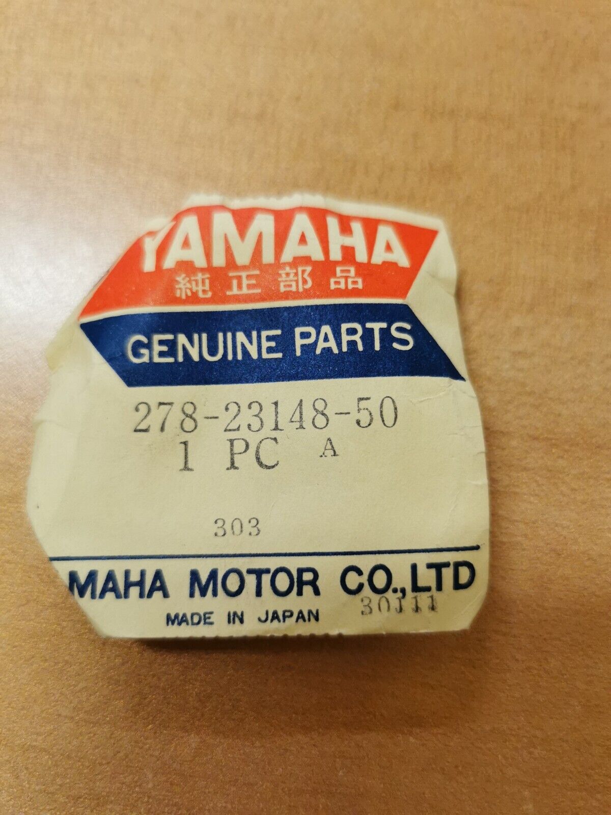 NOS YAMAHA COVER DUST SEAL  278-23148-50-00 Y38