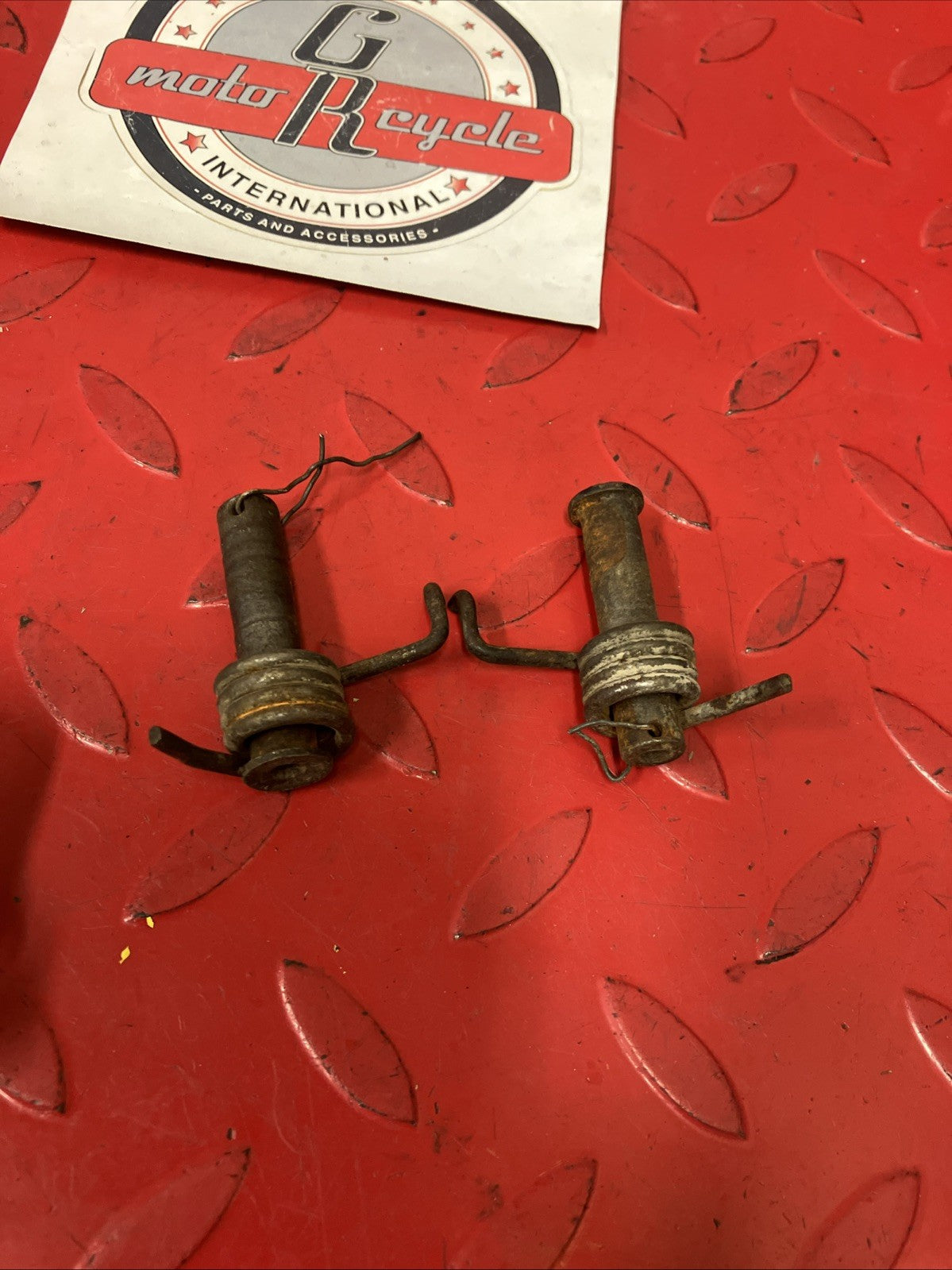 Honda CR250R 1984 Right footpeg footrest foot peg rest spring