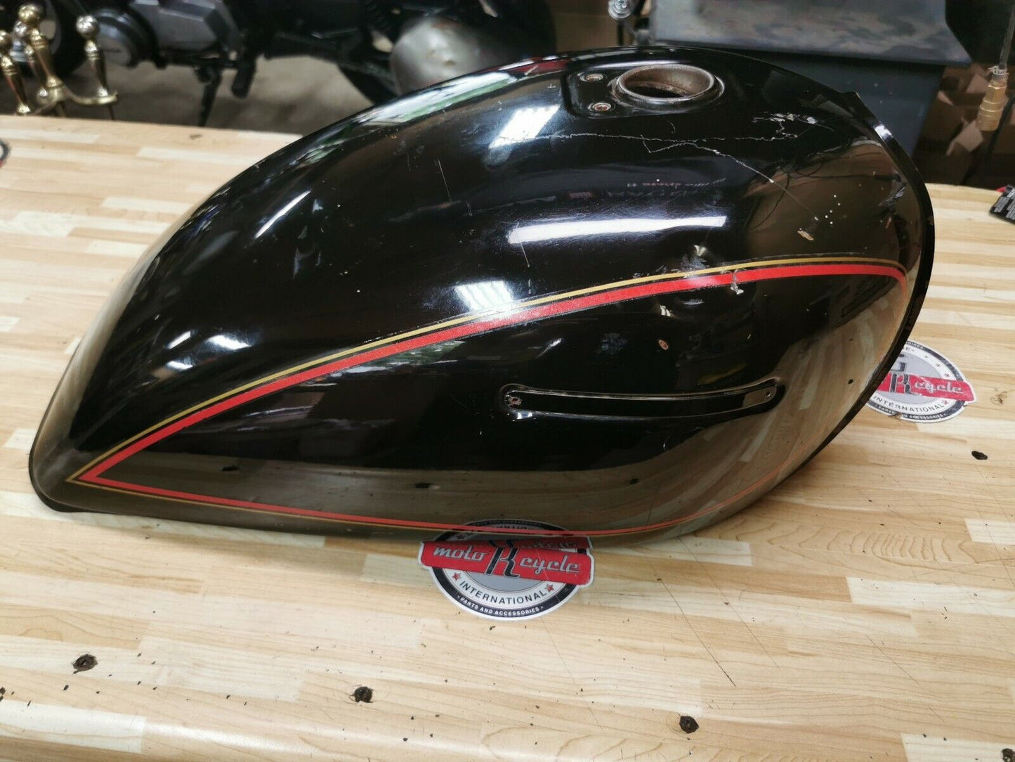 Kawasaki KZ550 LTD 1982 fuel tank gas petrol reservoir