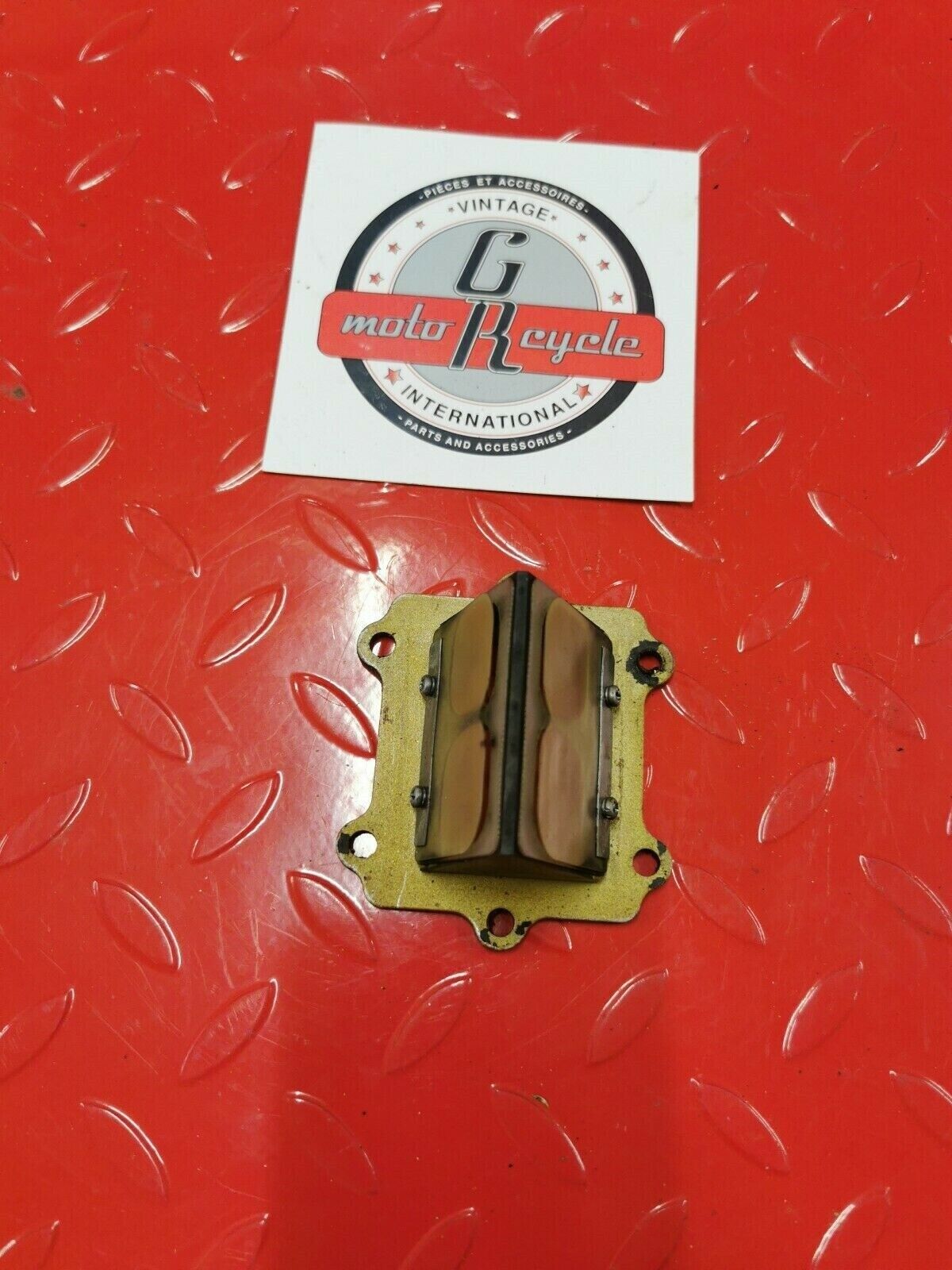 Suzuki RM250 1990 reed valve cage block 1989 1991 1992