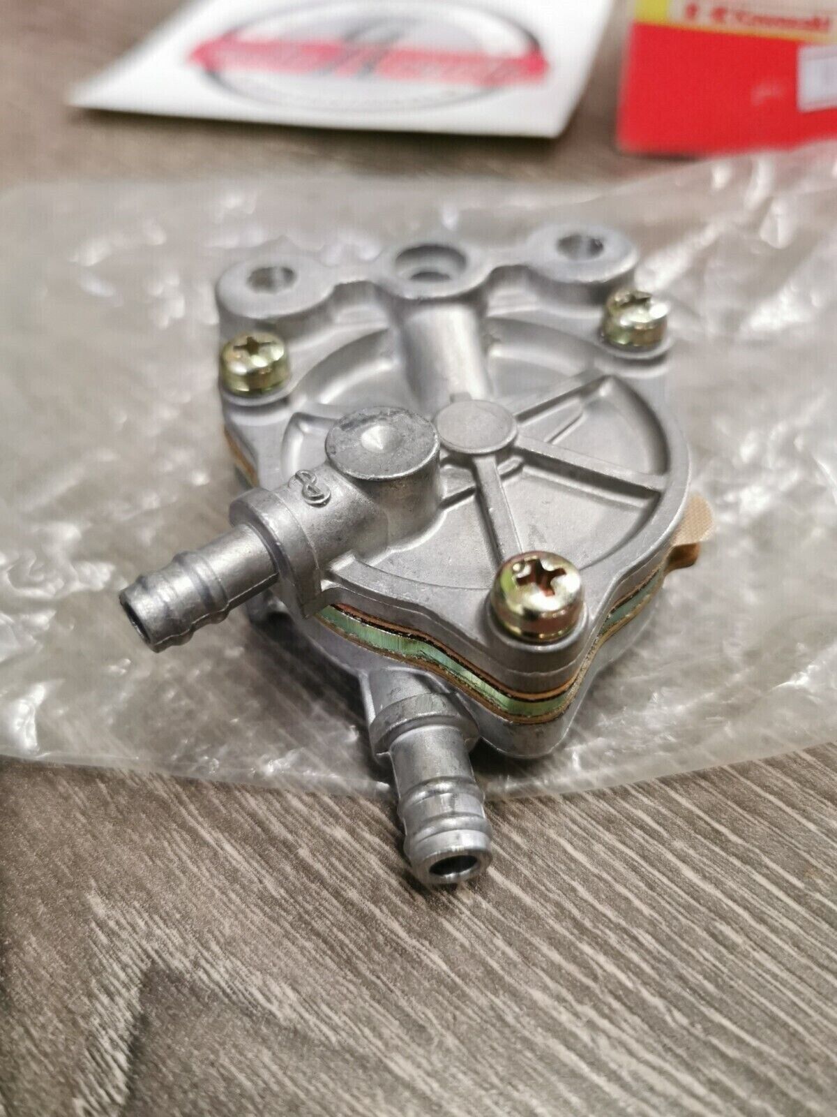NOS KAWASAKI KLT200 KLT250 1981 - 1983 PUMP-FUEL 49040-1002 K29