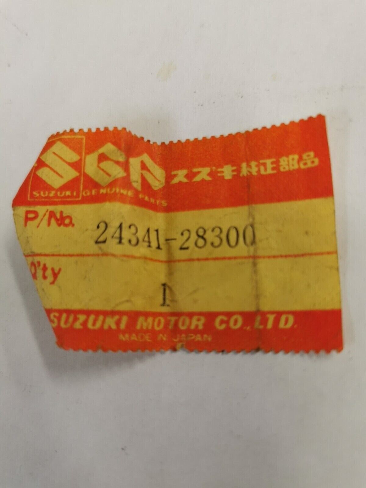 NOS SUZUKI TM125 TM100 RM125 1973 - 1978 GEAR 4TH DRIVEN 24341-28300 S24