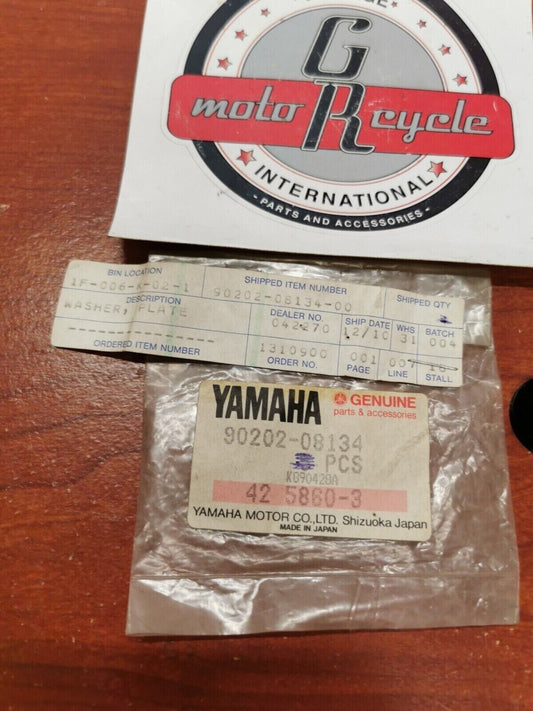 NOS YAMAHA YS624 YS828 YT3600 PLATE WASHER 90202-08134-00 Y72