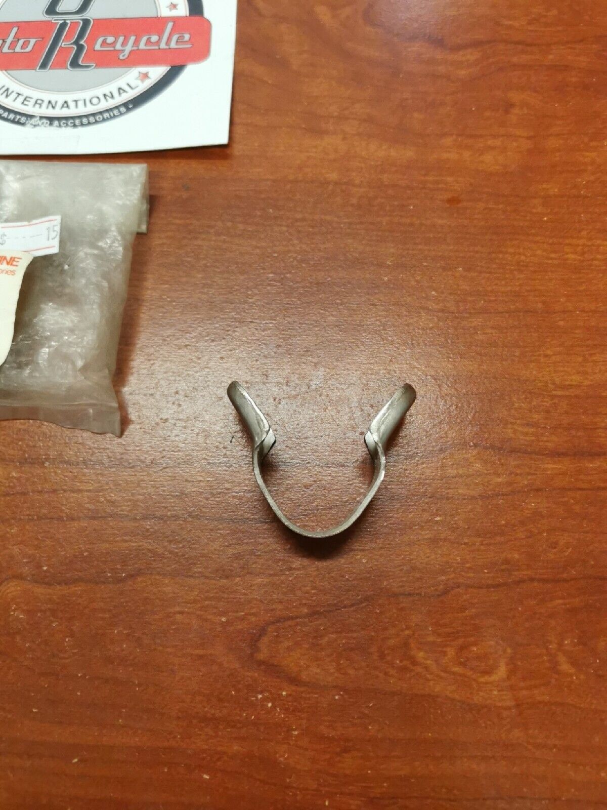 NEW NOS Yamaha FLASHER STAY 1M1-83318-00-00 Y70