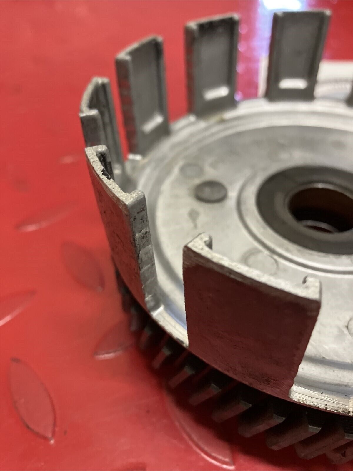 Suzuki RV125 1973 clutch basket hub pressure plate assembly
