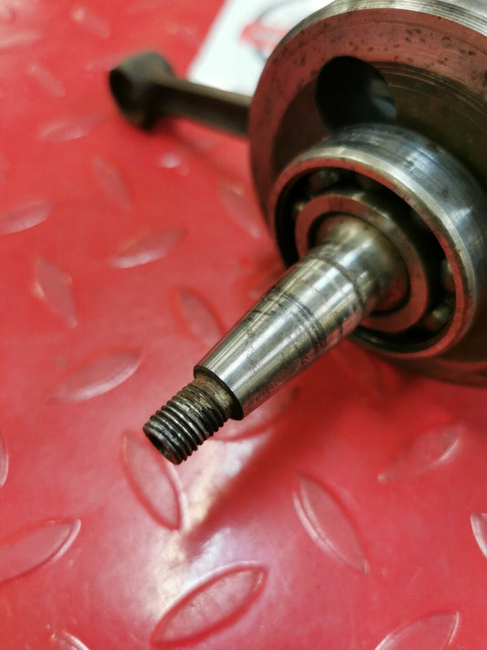 Suzuki RM125 1982 crankshaft crank shaft