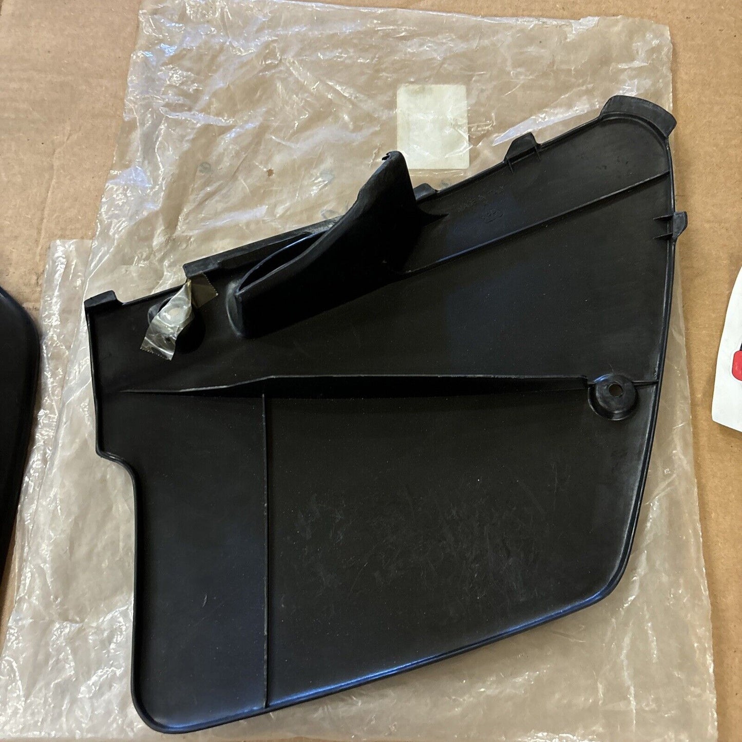 NOS UF0 PLAST 1994 - 1998 KX125 KX250 SIDE PANELS BLACK KA02769001