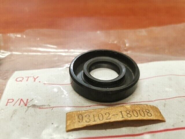 NOS Yamaha AT1 DT100 DT125 DT50 RT100 OIL SEAL (18X37X8) 93102-18008-00 Y166