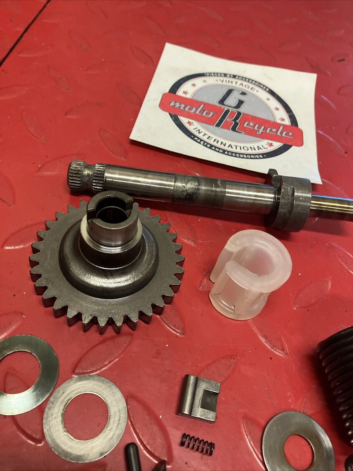 Suzuki RV90 1975 kickstarter kick starter shaft spindle gear