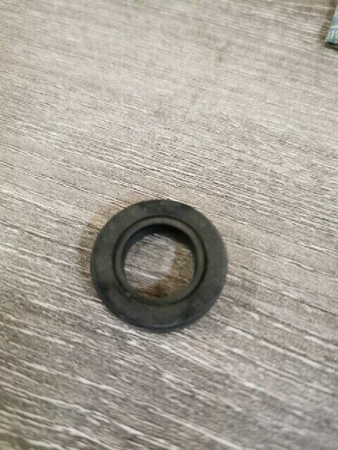 NOS YAMAHA TT500C YZ450FJW YZ450FKW WR250FL OIL SEAL 93109-14010-00 Y148