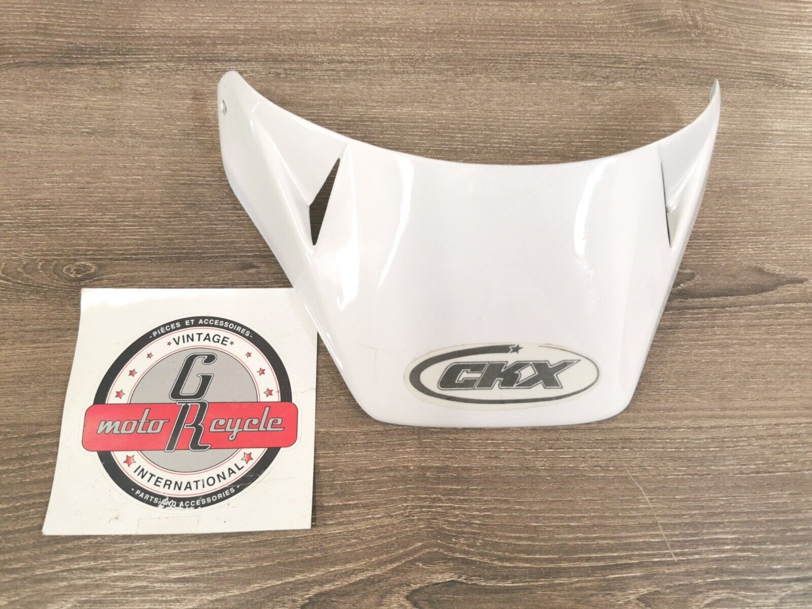 NOS CKX VX4 PEAK VISOR WHITE J31