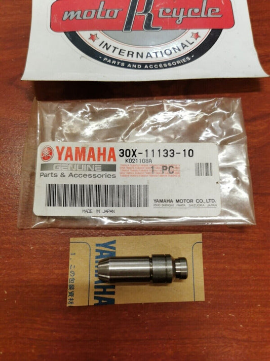 NOS Yamaha VMX12 VMX1200 XT350 OVERSIZED INTAKE VALVE GUIDE 30X-11133-10-00 Y87
