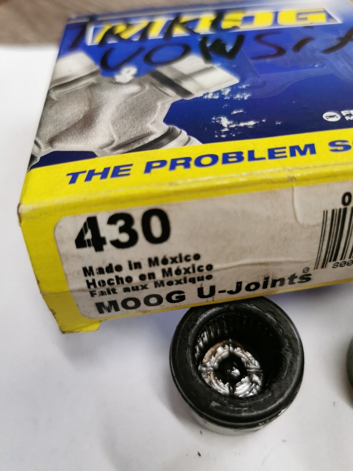 NOS MOOG FORD RANGER  UNIVERSEL JOINT REAR 430 J32