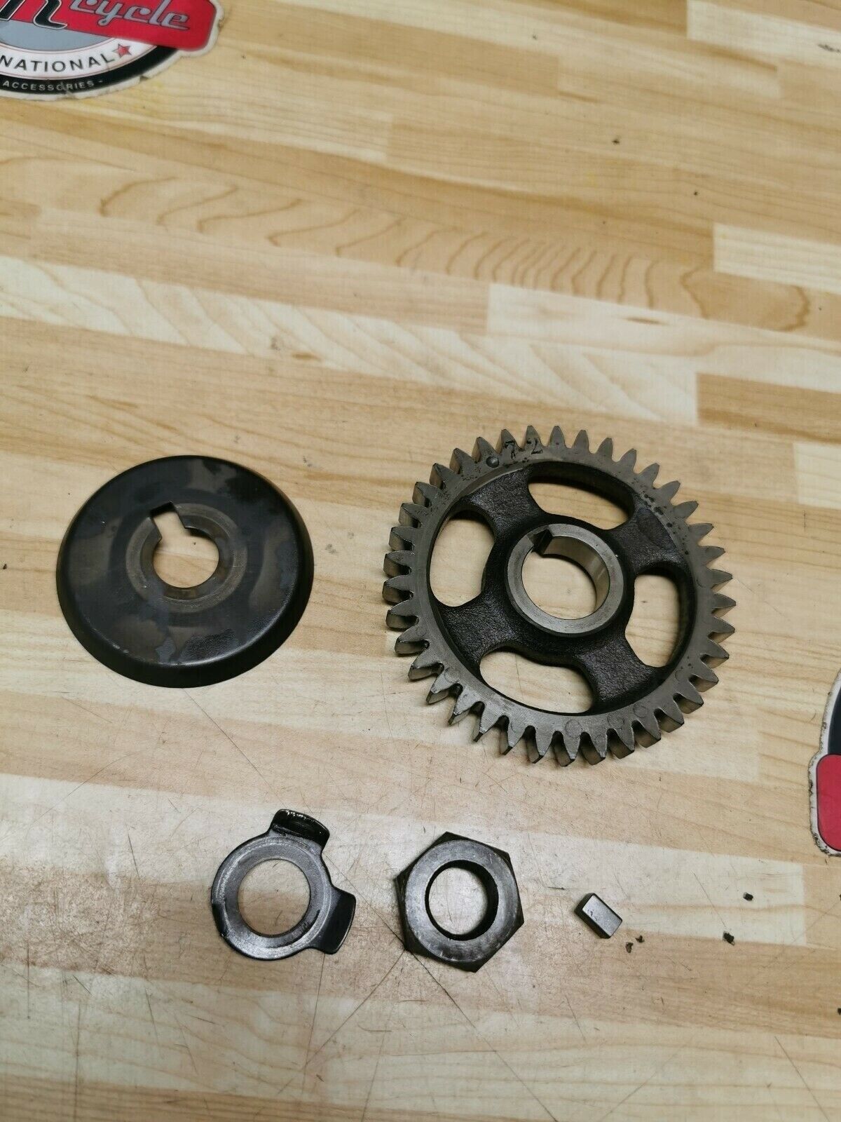 Yamaha TT225 1986 crankshaft counter balancer shaft weight gear 1987