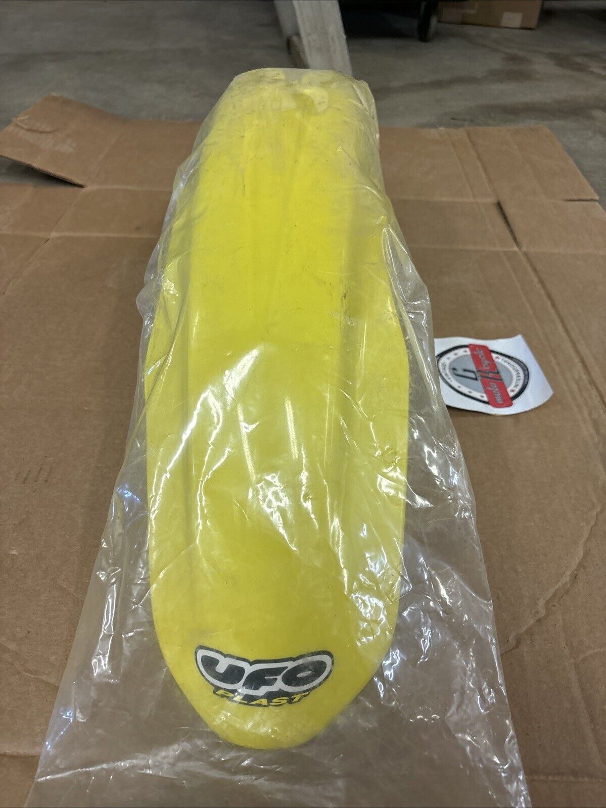 NOS UFO PLAST RM125 RM250 RM-Z250 RM-Z450 PLAST FRONT FENDER YELLOW SU03985102