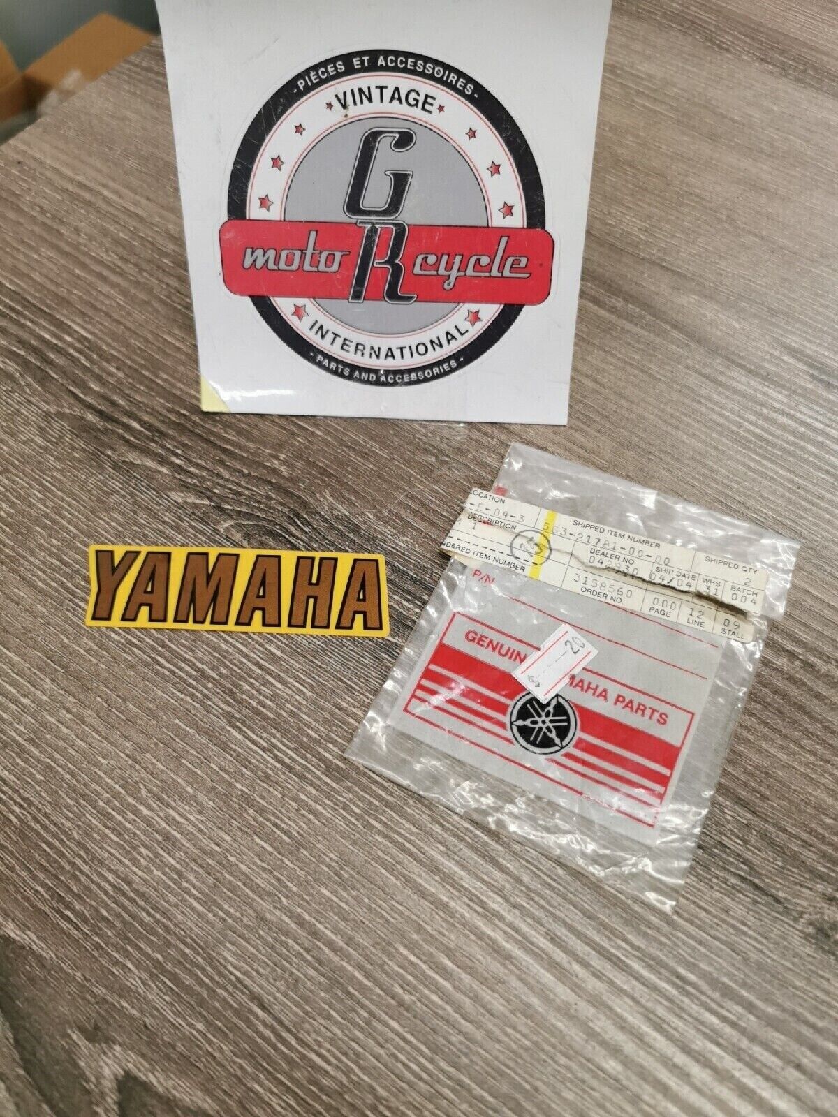 NOS YAMAHA EMBLEM 5G3-21781-00-00 Superseded by 99245-00080-00 Y53