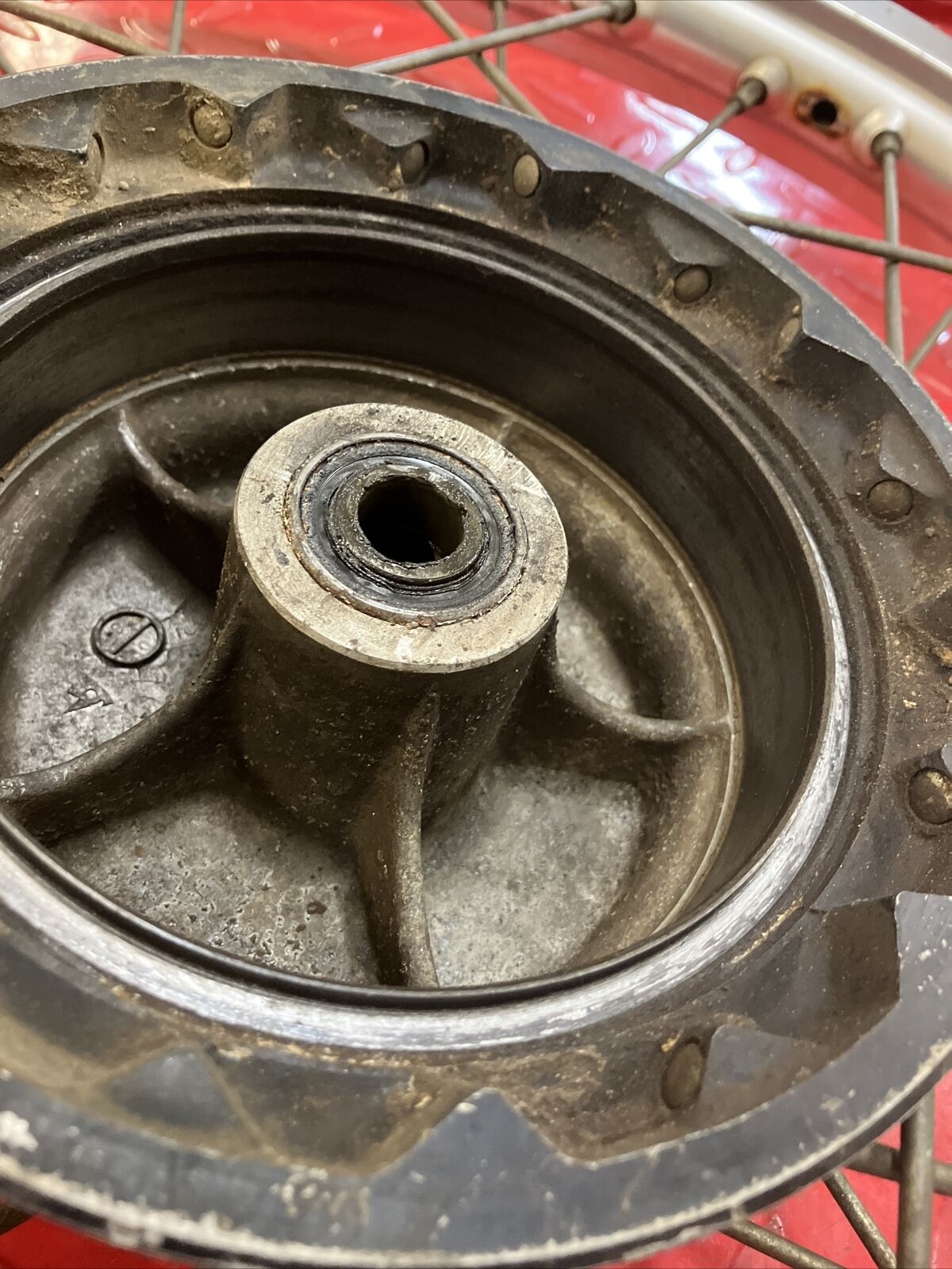 Suzuki RM125 1983 front wheel rim hub RM250 RM500 54110-14121