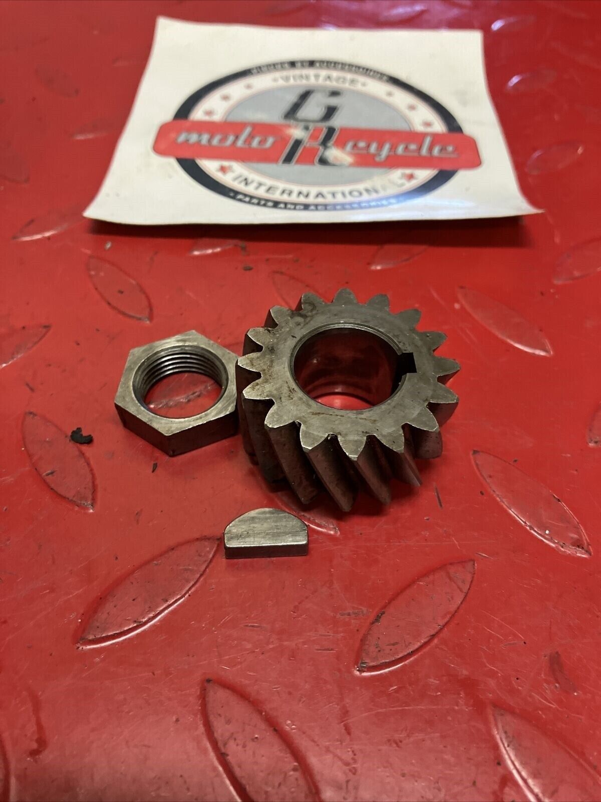 Suzuki RV125 1973 primary drive gear nut washer