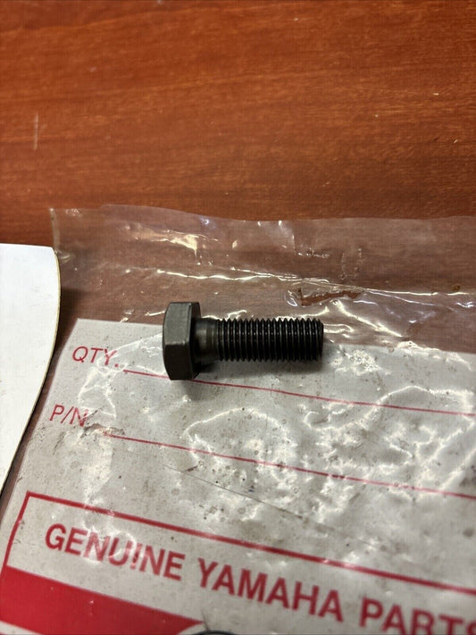 NOS Yamaha BOLT 806-17647-00-00 SUB 90109-10080-00 Y178