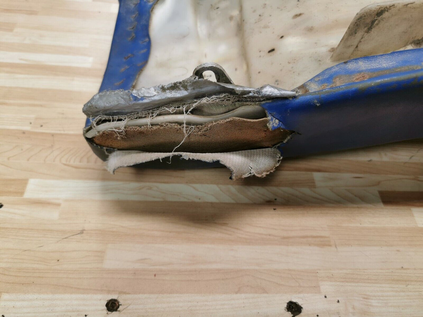 Kawasaki KDX200 1986 seat saddle pan foam base