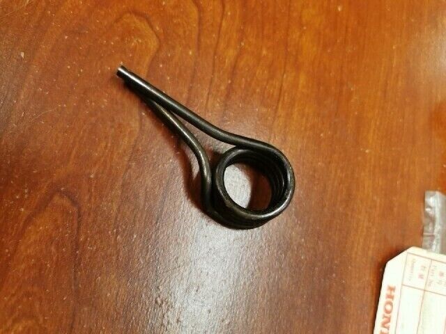 NOS Honda C92 CS92 C95 CB92 CA92 CA95 GEARSHIFT RETURN SPRING 24651-200-000 H80