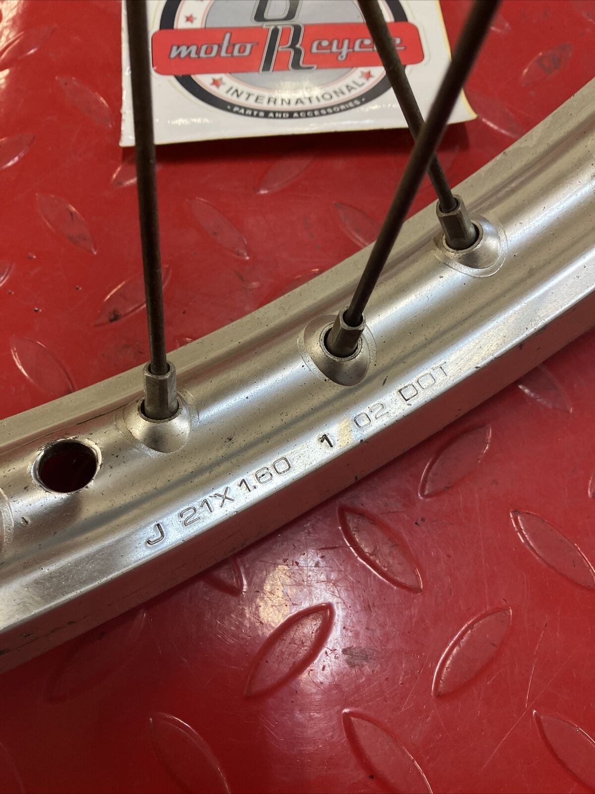 Honda CR 2002 front wheel hub spoke