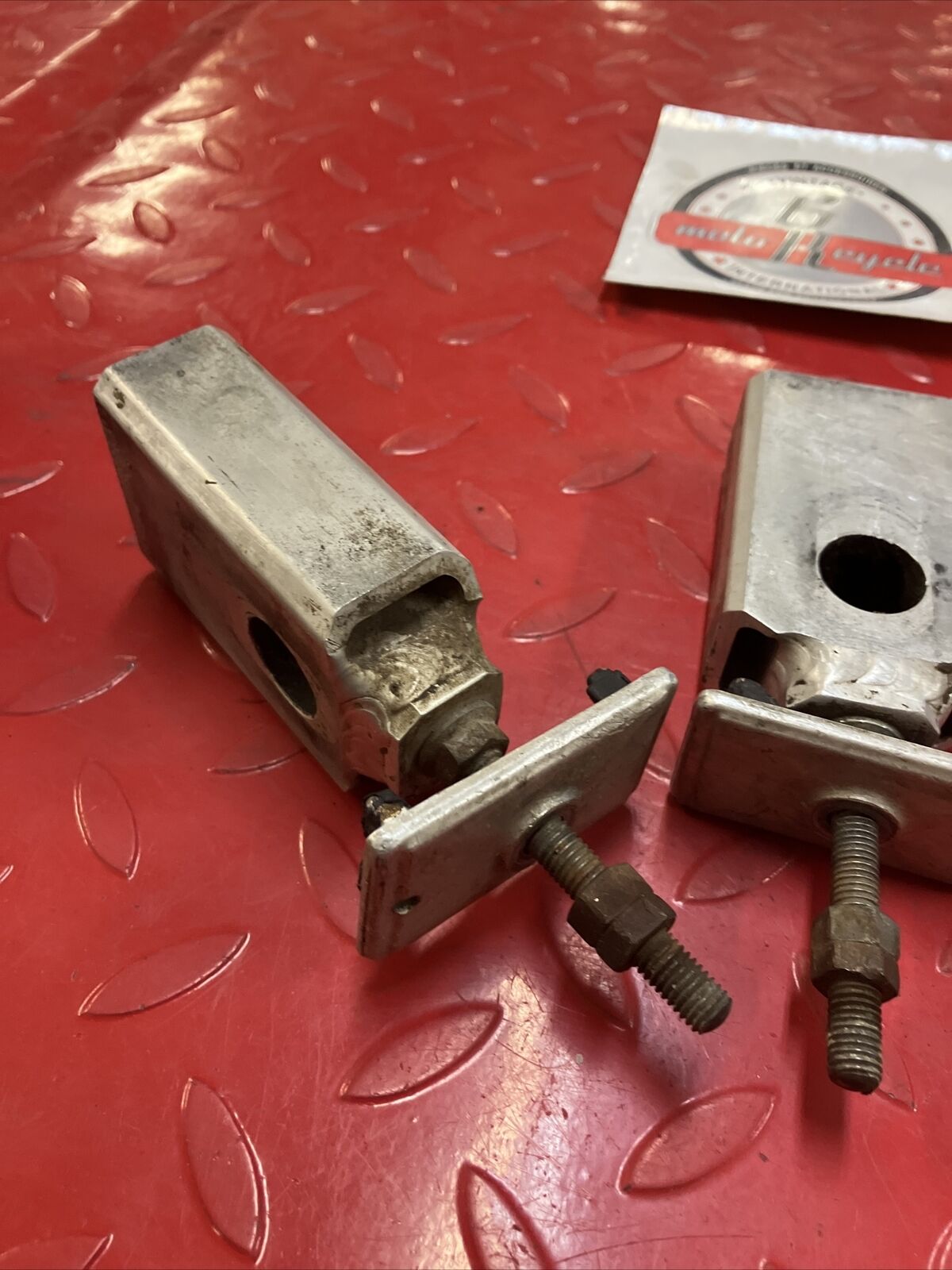Honda CR250R 1984 swingarm chain adjuster block retainer 1982 CR125R CR500R
