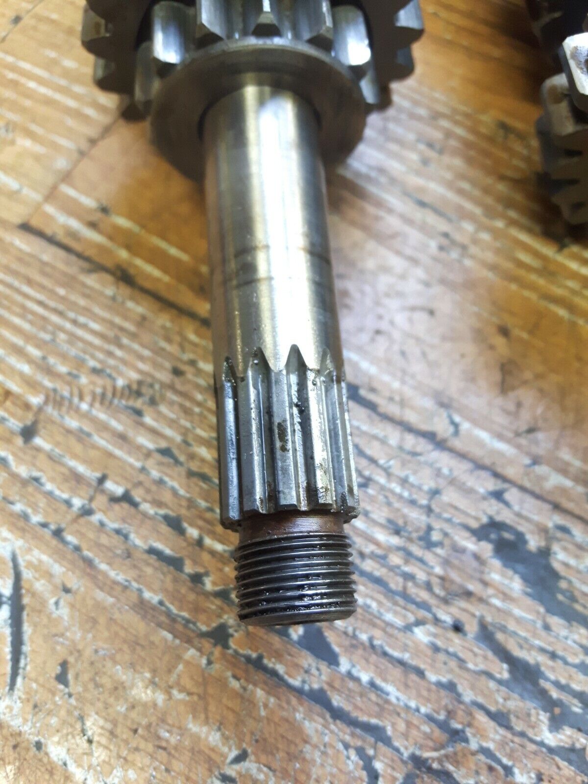 Yamaha YZ125 1986 tranny transmission input ouput main counter shaft drive axle