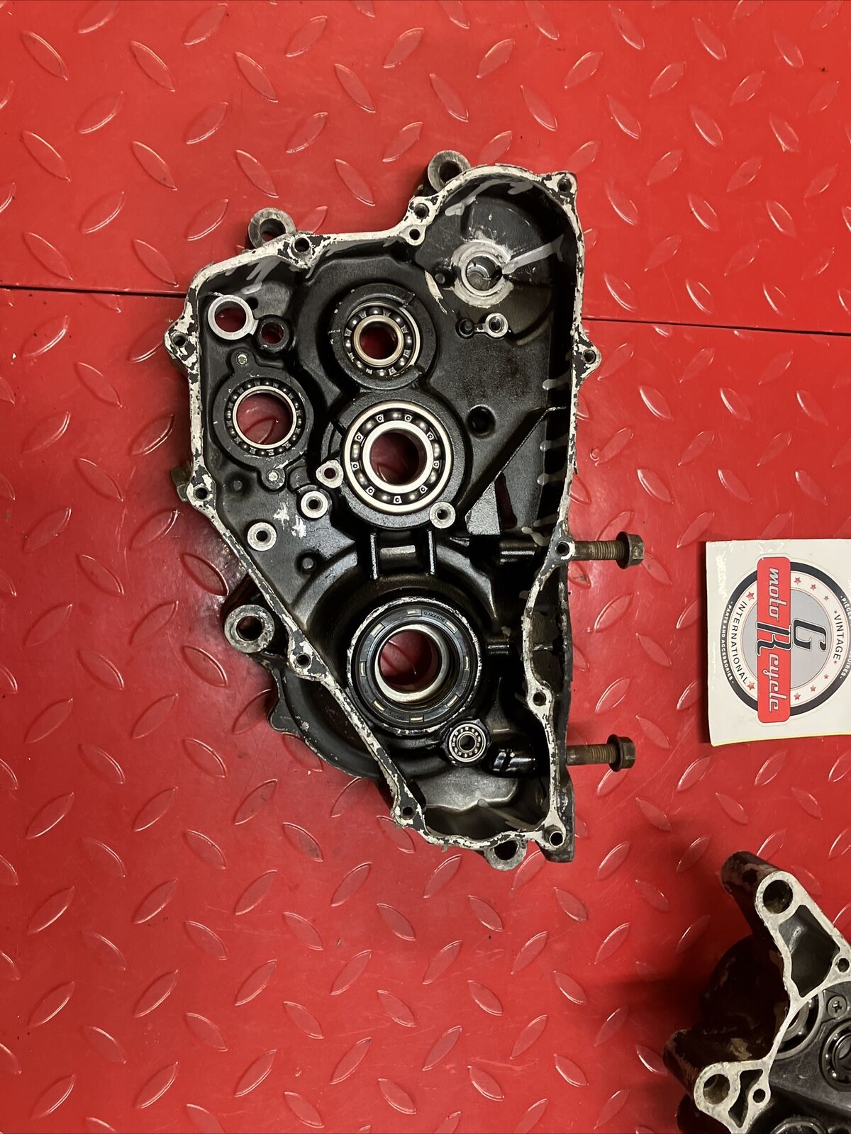 Honda CR250R 1984 left right crankcase set 111A0-KA4-741